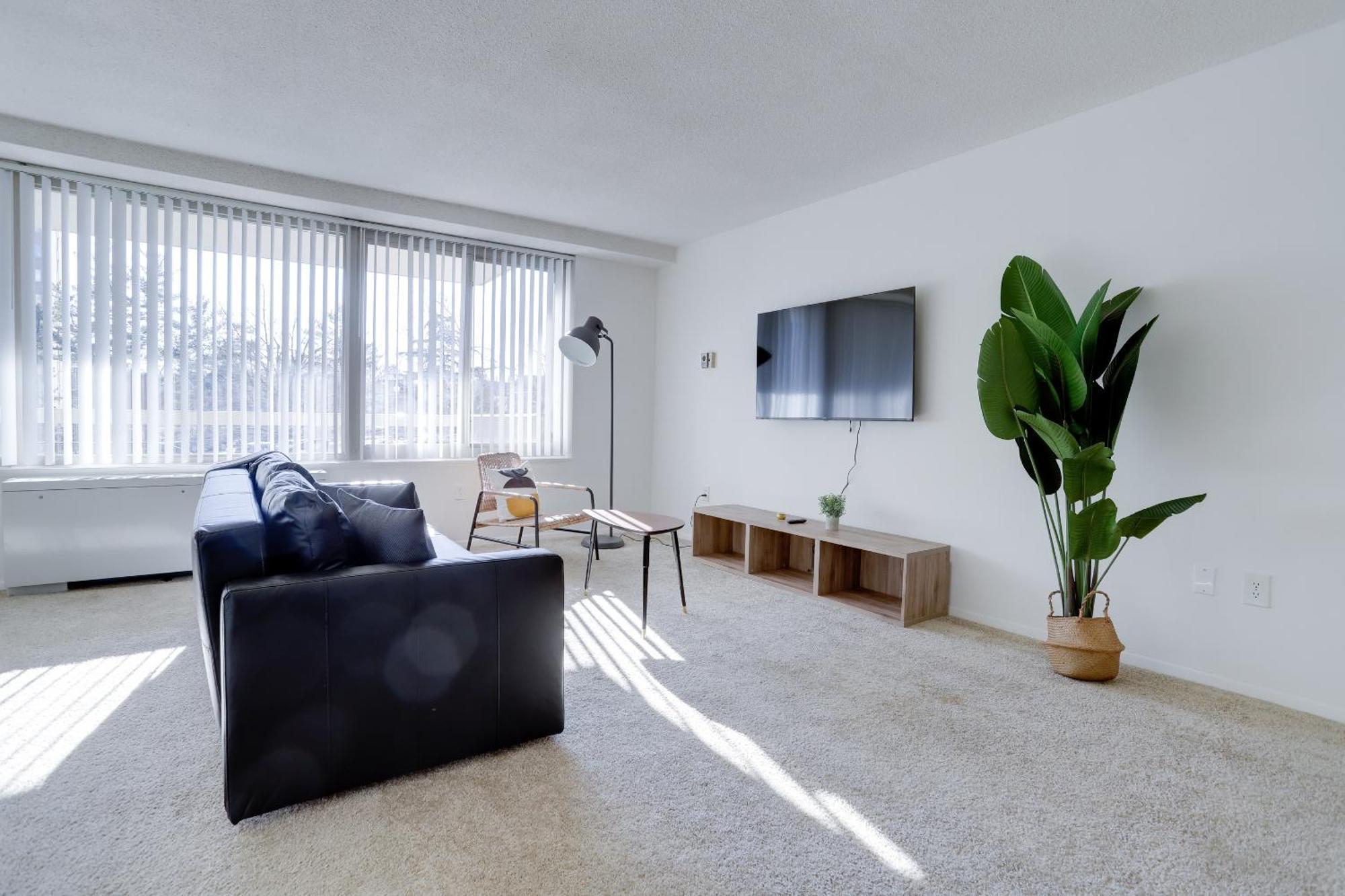 Spacious 2 Bedrooms Apt @Crystal City With Gym Arlington Exterior photo