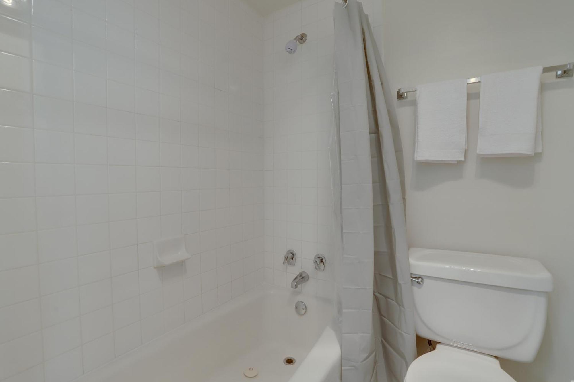 Spacious 2 Bedrooms Apt @Crystal City With Gym Arlington Exterior photo