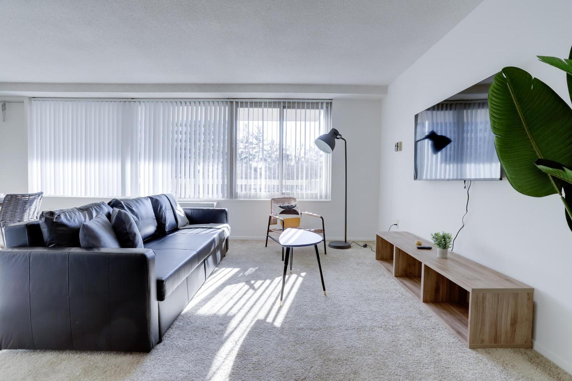 Spacious 2 Bedrooms Apt @Crystal City With Gym Arlington Exterior photo